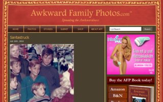 Awkward family photos | Klikkaamalla alhaalta older entries, niin saa lisää kuvia.