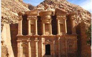 The Miracle Peter Place in Jordan | This unbelievable place in Jordan called Miracle Peter, They say, first settled in Petra alarm. It is believed, unique caves were hewn into the rock for 2000 years before Christ ...
Enjoy in this pictures :)