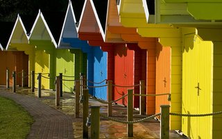 Värikkäitä taloja | vaihtelua harmaaseen arkeen