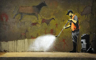 Street painting art |  British graffiti master Banksy has designed and drew the whole of them turned into a street exhibition. I’m sure you will like.
