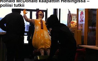 Ronald McDonald kaapattiin Helsingissä | Sähköpostin lähettäjä väitti ryhmän olevan teon takana ja uhkasi  ryhmän  &quot;teloittavan&quot; pellen, jos McDonald&#039;s ei vastaa ryhmän kysymyksiin.
