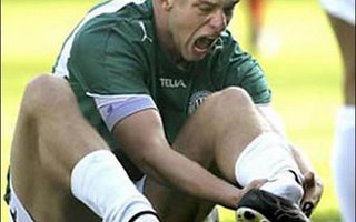 Sport = Pain | The worst injuries in soccer and football - Not for the weak hearted!