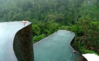 Hanging aquatic gardens in Bali | mall Indonesian island of Bali has certainly all the data. Scenery, exotic beauties and, more recently,
