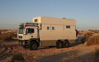 Desert Motohome | This truck has everything to live there for a long time.