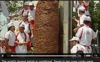 Maailman suurin kebab | seitsemästä kymmeneen lehmää tarvittiin tämän kebabin valmistamiseen