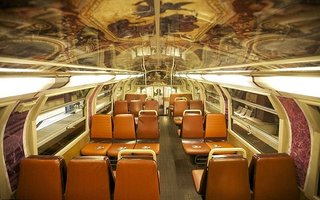 Paris subway train with a surprise | It is an ordinary train from the outside, but when you get on that train you find yourself in a fairytale.
I wish, we had such trains in our country.