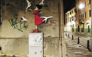 CARTOON STREET ART BY KENNY RANDOM | Kenny Random – is a master of street art in Padova, Italy. Basically, it’s all you can say about him. But his work speaks about him a lot. 