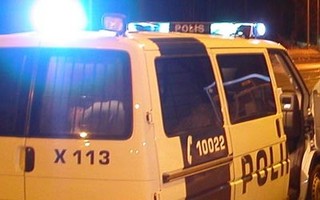 poliisi | Raju video leviää Facebookissa: Uhkailiko Hämeenlinnan poliisi autoilijaa hakkaamisella?