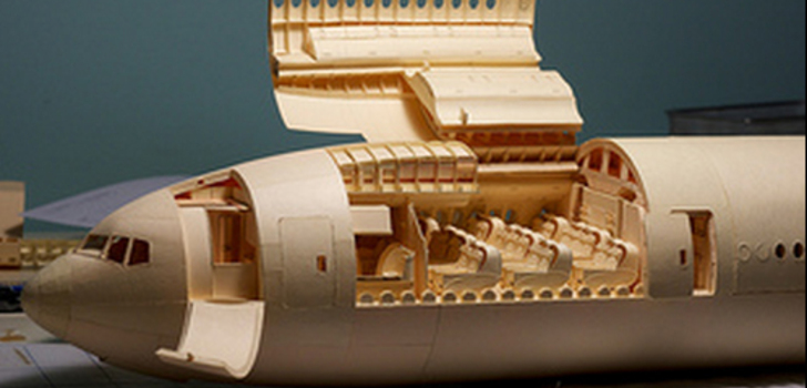 Paperista tehty Air India 777-300ER. | A designer named Luca Iaconi-Stewart spent 5 years of his life creating an almost-perfect 1:60 scale replica of an Air India 777-300ER airplane. One of the most shocking parts of this story? He used only manila folder.