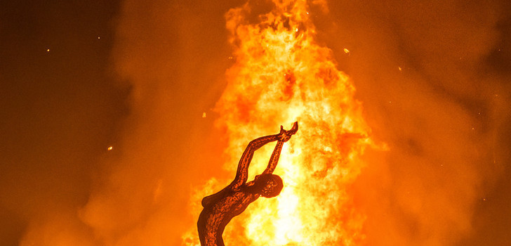 Kuvia Burning Man festareilta | Hyvin paljon todella hienoja kuvia Burning Man festareilta. Ja ainakin yksi tissi!